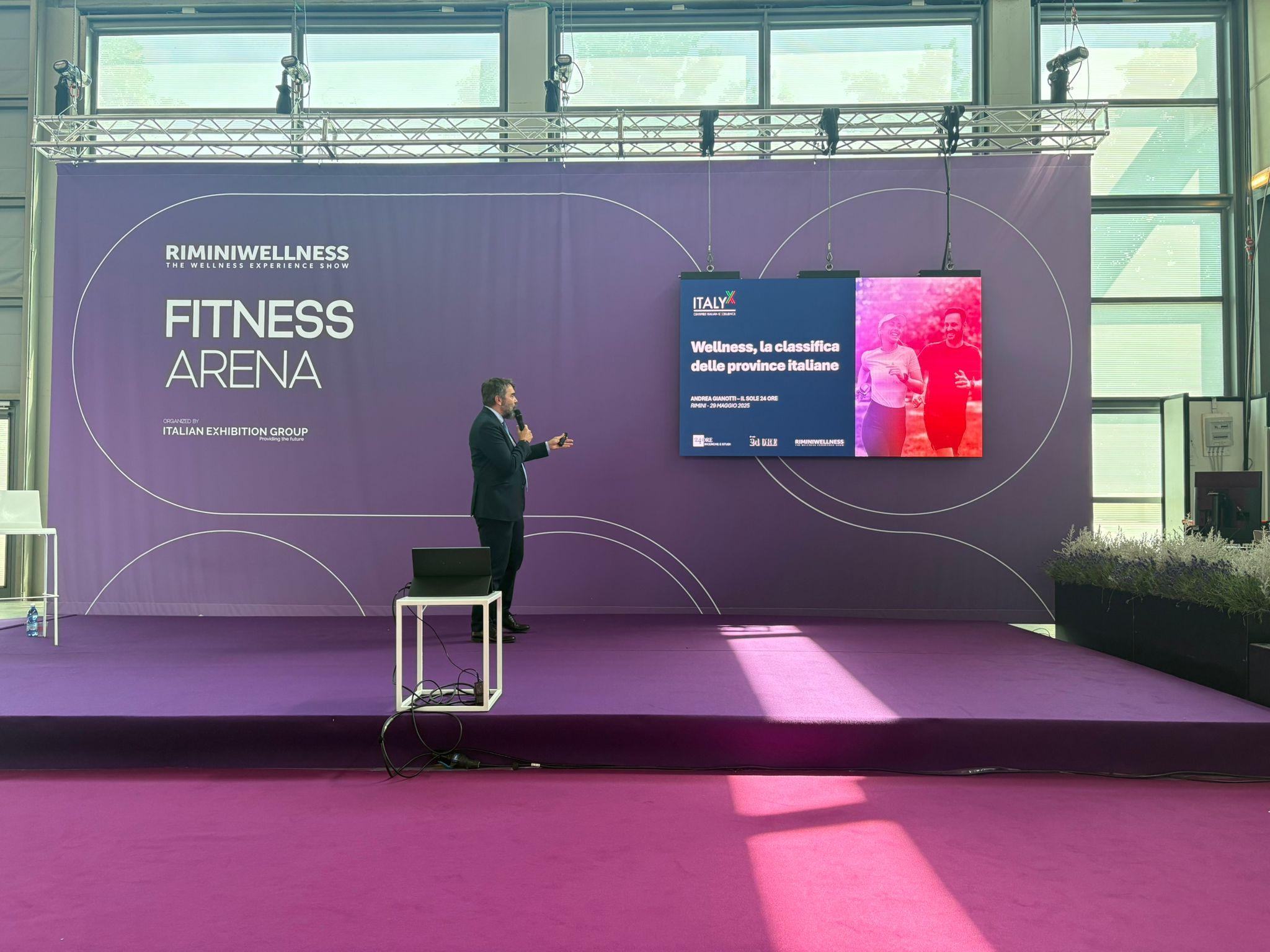 Il palco della presentazione a RiminiWellness. Ph: Clara Santinelli